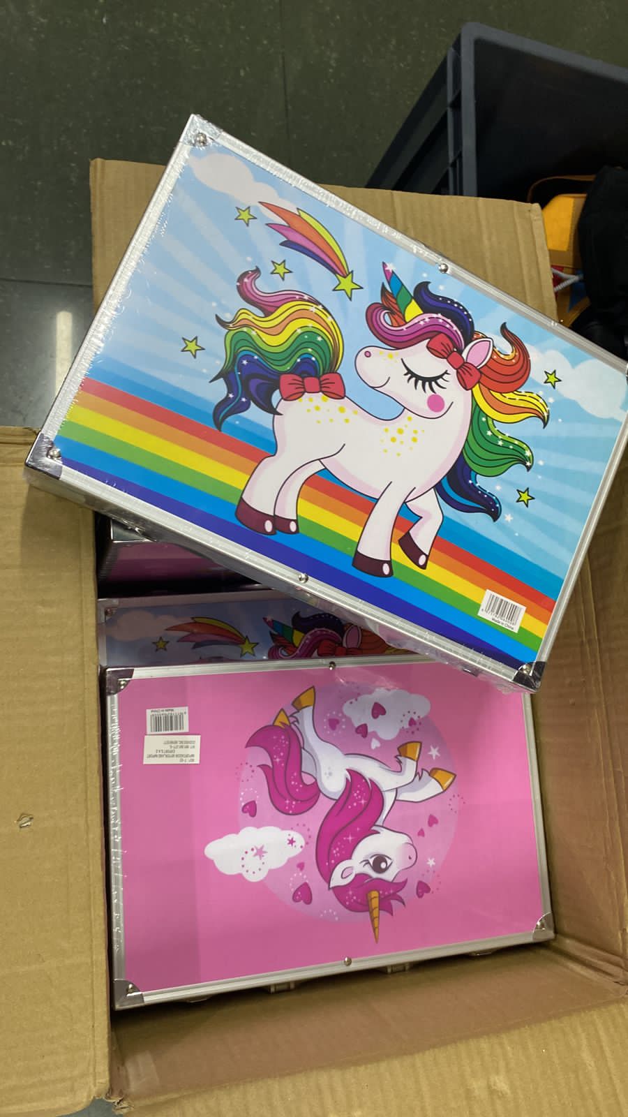 CreativaBox – Maleta de Arte Metálica para Niñ@s
