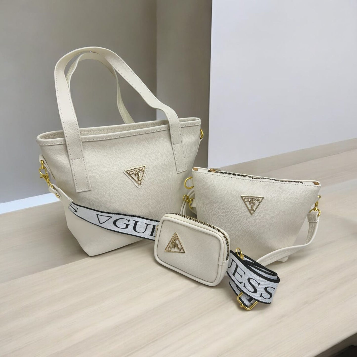 Guess Glam Trio – Set de Bolsos para Dama con Estilo Total